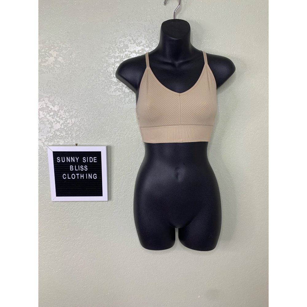 Victoria’s Secret Pink Beige Seamless Scoop Neck Sports Bra Size Small